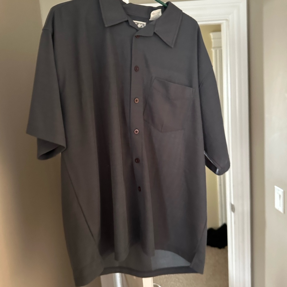 Gray Casual Button Down Shirt with Short Sleeves